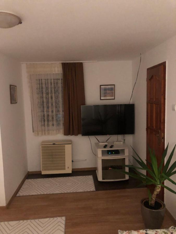 Ferienwohnung Agi Fogado Kisujszallas Exterior foto